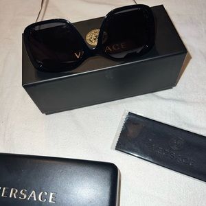 Versace sunglasses✨